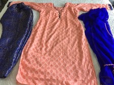 Pakistani shalwar kameez 