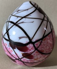 Vintage Dartington Kyoto Collection Egg Art Glass Paperweight.