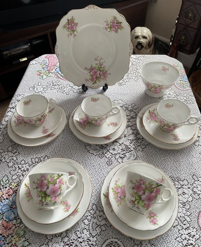 Pretty vintage guaranteed - pretty,