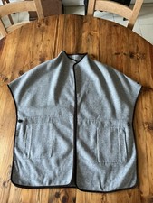Zara Woman HAND MADE Classic Wool Blend Poncho Grey Cape Coat Size Medium WARM