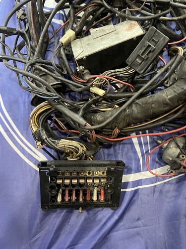 Mercedes benz w123 230e engine - mercedes-benz,