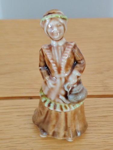 Wade figurine nursery - nursery, rhyme