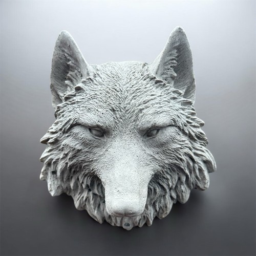 Stone concrete wolf head - /,