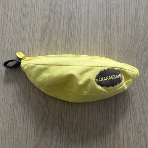 Bananagrams crossword family - bananagrams,