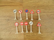 Lego Town – Ten Road Signs