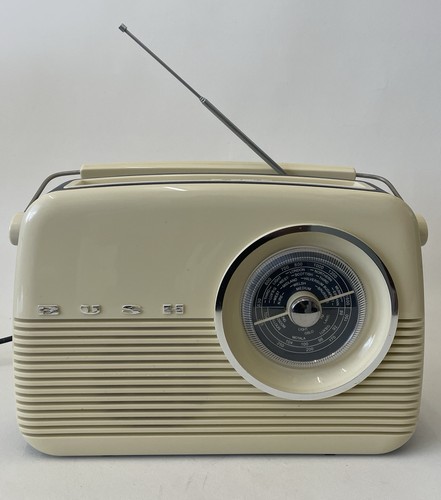 Bush tr82 portable radio - bush,