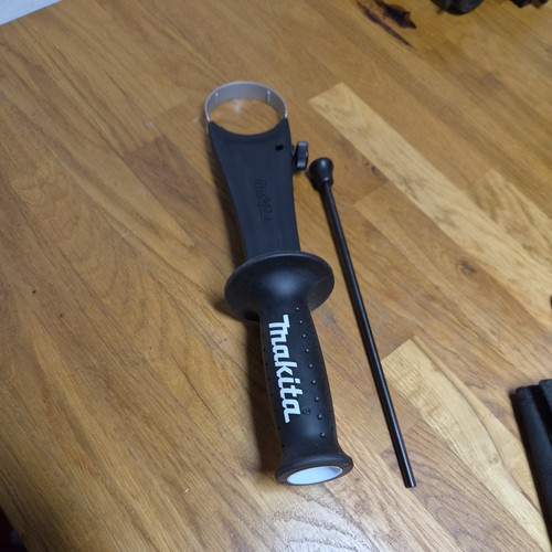 Makita cordless drill - makita, handle