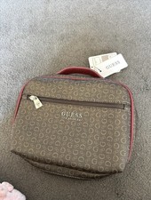 GUESS Travel Organizer