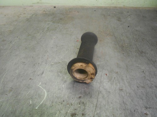 Yamaha 500 twist grip - ,