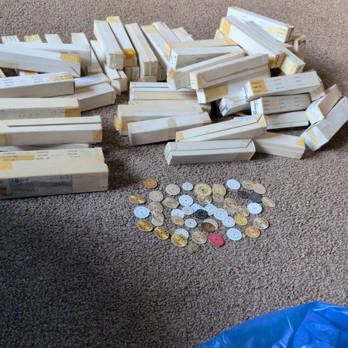 Lot 100s pieces - lot, of