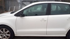 09-17 VOLKSWAGEN POLO 6R Door Front Left Passenger Side *Light Dents* 6R4831055J