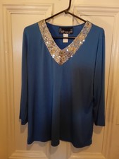 Susan Graver    ladies top size L