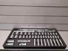 Halfords socket set with ratchet set