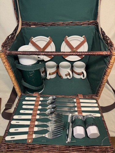 Vintage picnic basket hamper - vintage,