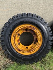 Forklift wheels and tyres
