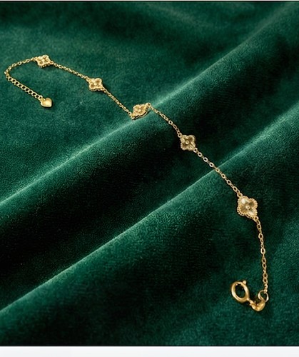 Solid 18ct gold charm bracelet - gold,