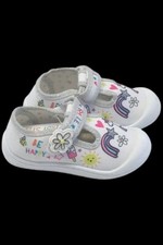 Unicorn girls Canvas shoes Size 6 Brand new with tags