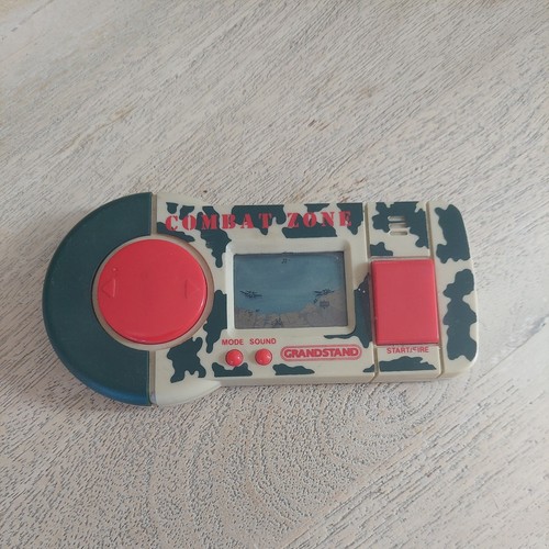 Hand held game - ,