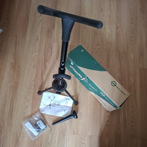 Alto tenor saxophone - saxophone, stand