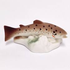 Highbank Porcelain - Swimming Trout (10.5 cm wide)