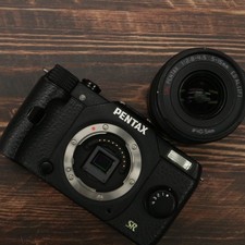 PENTAX Q7 Camera Black w/ 02