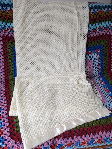 Vintage honeycomb blanket - honeycomb,