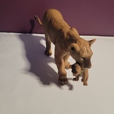 Safari Ltd LIONESS w/CUB