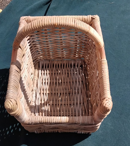 Open sided log - open, basket,