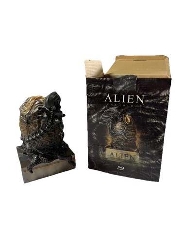 Collectible alien anthology - alien,