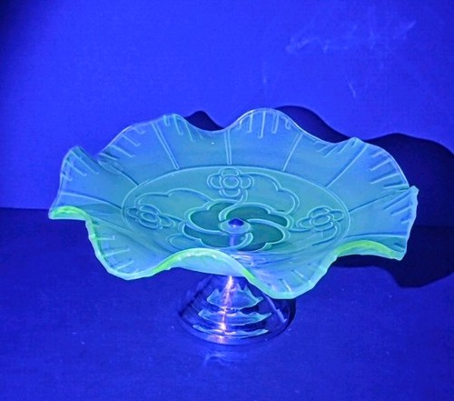 Vintage uranium art deco green - uranium,