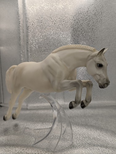 Breyer newsworthy grey - newsworthy,