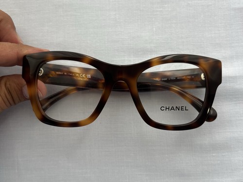 Chanel glasses woman model