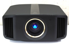 JVC DLA-V7-B 4K Native D-ILA