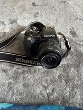 Olympus Zuiko E-500 Hyper Crystal LCD Digital Compact Camera