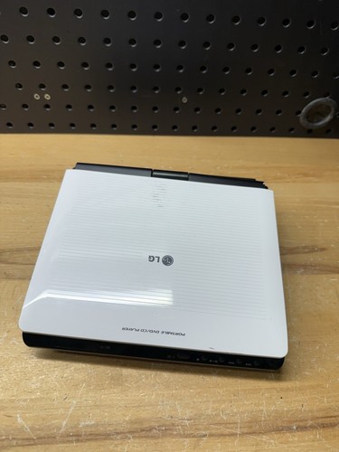 Dp771 white black - lg, 7”