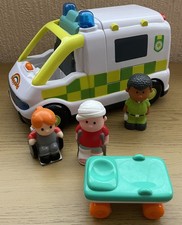 ELC Happyland Ambulance Lights & Sounds & Figures Good Condition