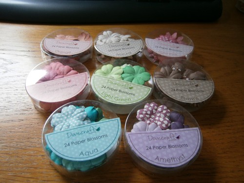 Dovecraft paper blossoms - 8,