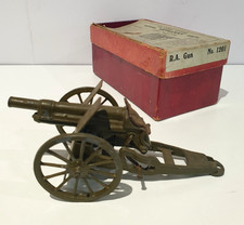 VINTAGE W. BRITAIN's No. 1201 ROYAL ARTILLERY GUN WITH ORIGINAL BOX