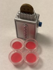 Custard pots and toaster