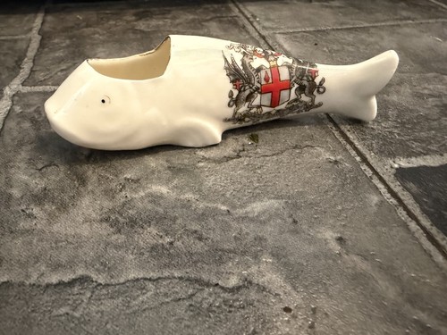 Crested ware fish london - ware, 11