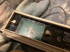 Vintage phillips IC radio used