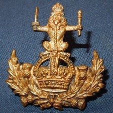 THE QUEENS OWN ROYAL GLASGOW YEOMANRY REGIMENT MILITARY CAP BADGE