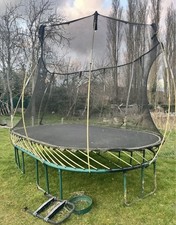 13ft x 8ft Springfree oval trampoline