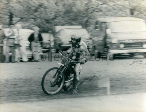 1976 grass track racing photo - grass,