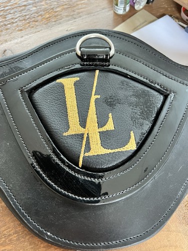 Black leather anatomical - black,