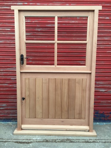 Hardwood cottage style stable - style,