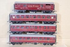 TRIANG RAKE of 4 BR SHORT MAROON COMPOSITE BRAKE & ROYAL MAIL COACH om