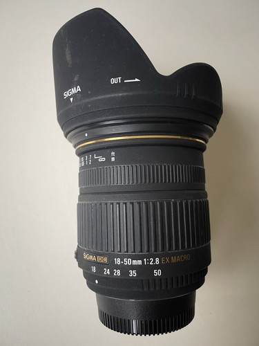 Sigma 50mm ex dc macro - f2.8,