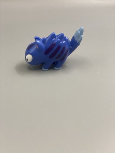 Hasbro lost kitties figures - hasbro,