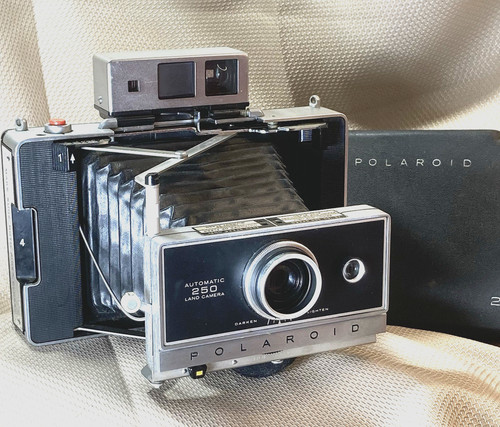 Polaroid 250 land camera - polaroid,